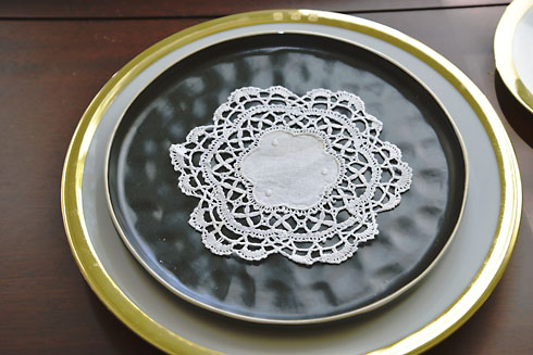 Southern Hearts Cluny Lace Doily. 5" Round.